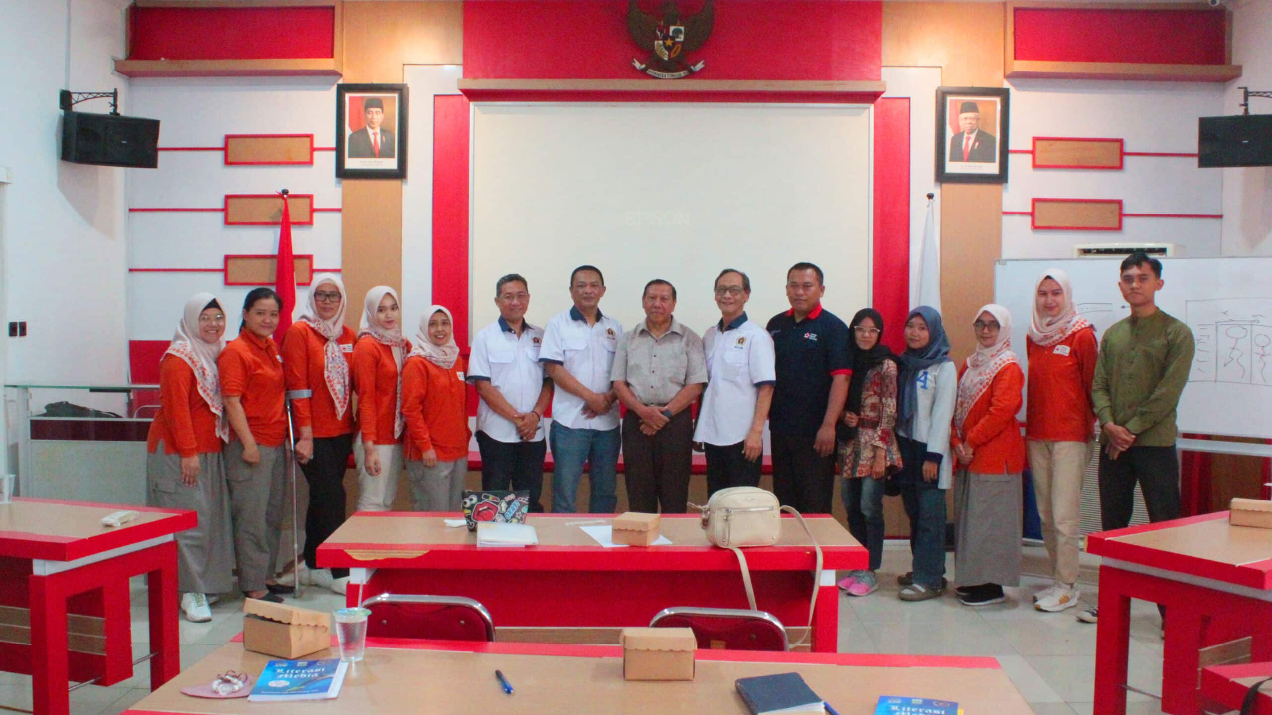 PMI Kupang BANGUN TIM KIP