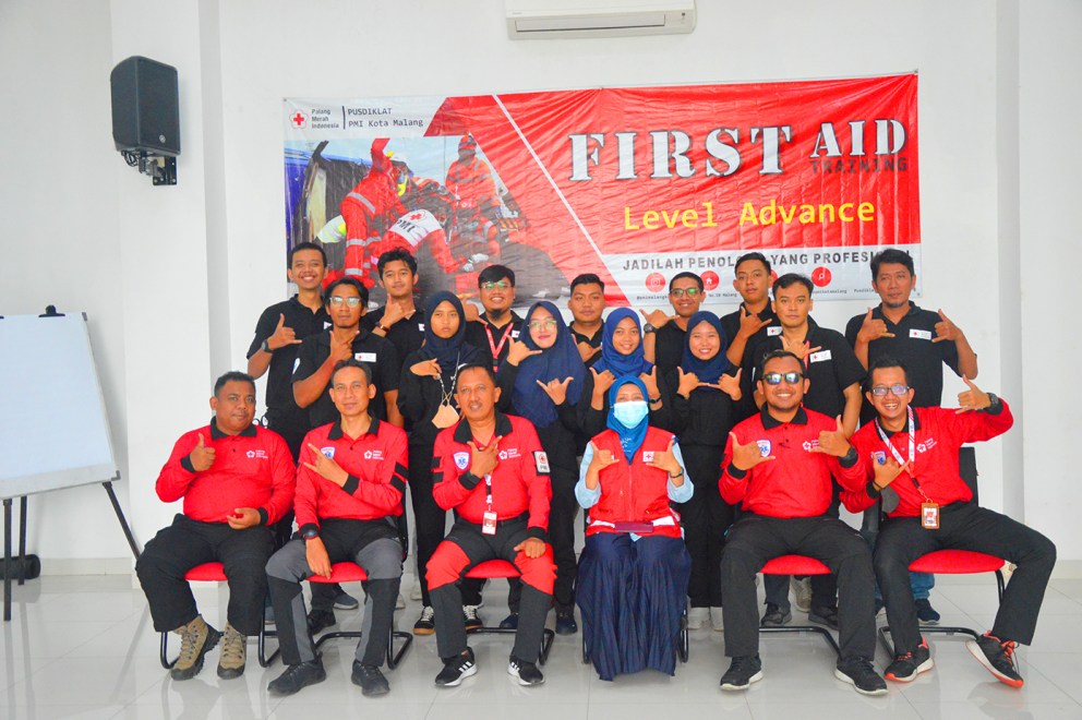 team diklat PMI PMR KSR relawan kupang korps Red Cross Indonesia website